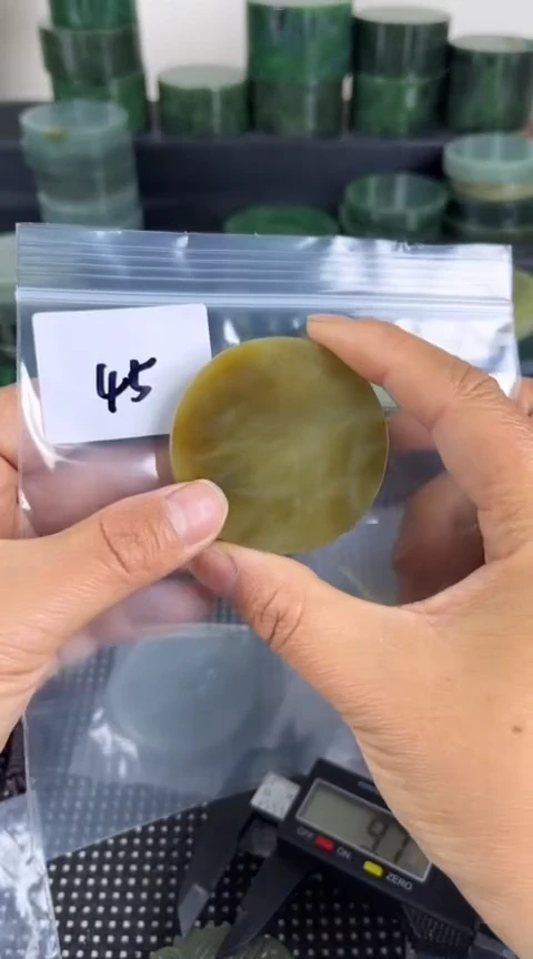 和田玉未镶嵌珠宝半成品镯芯