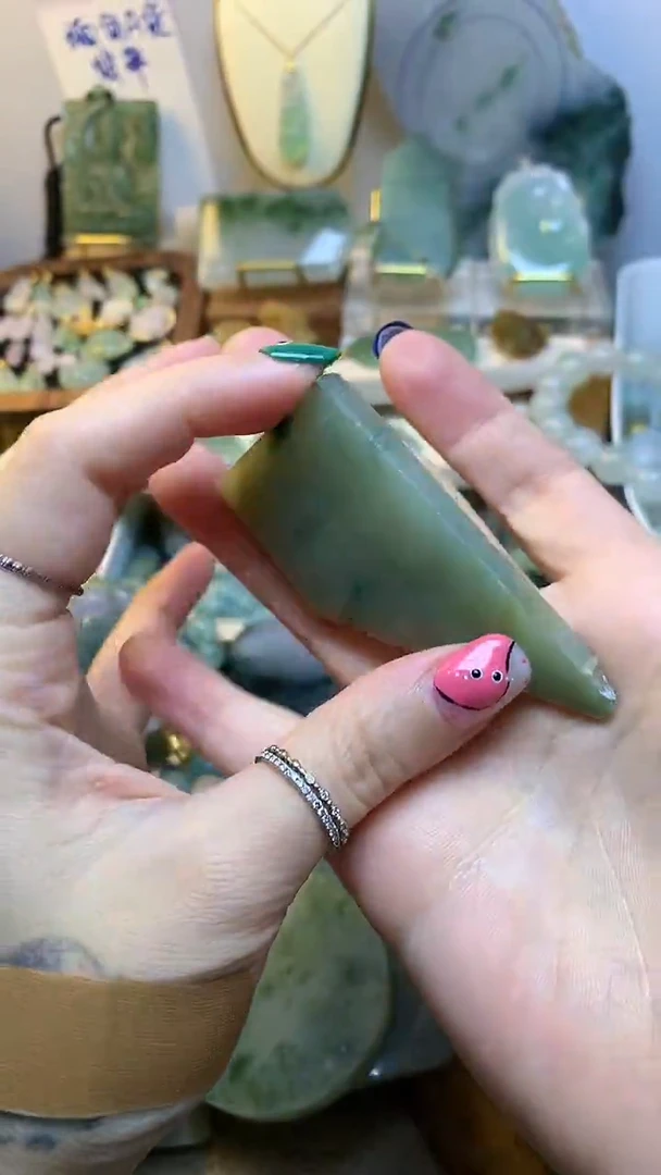 未镶嵌挂件翡翠缅甸A货翡翠，没有运费险