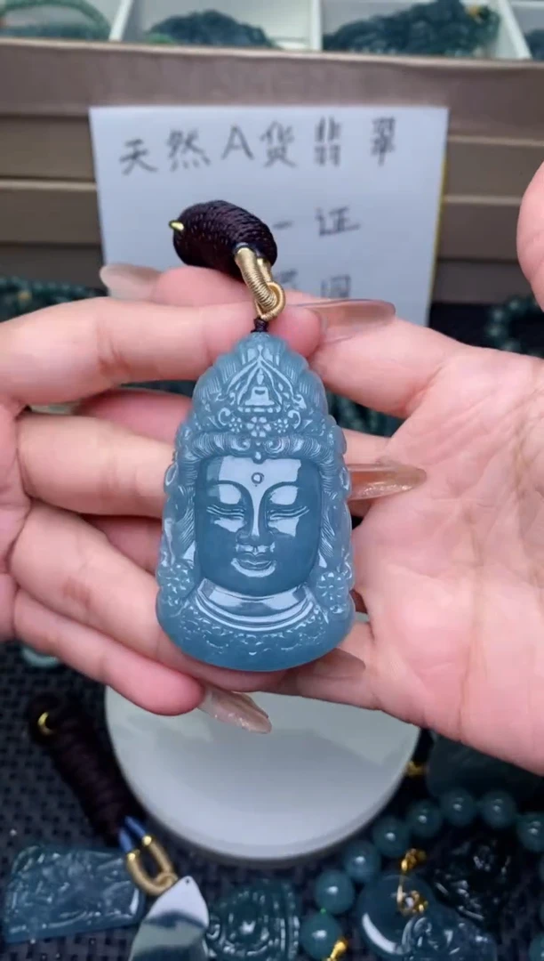 翡翠未镶嵌颈饰