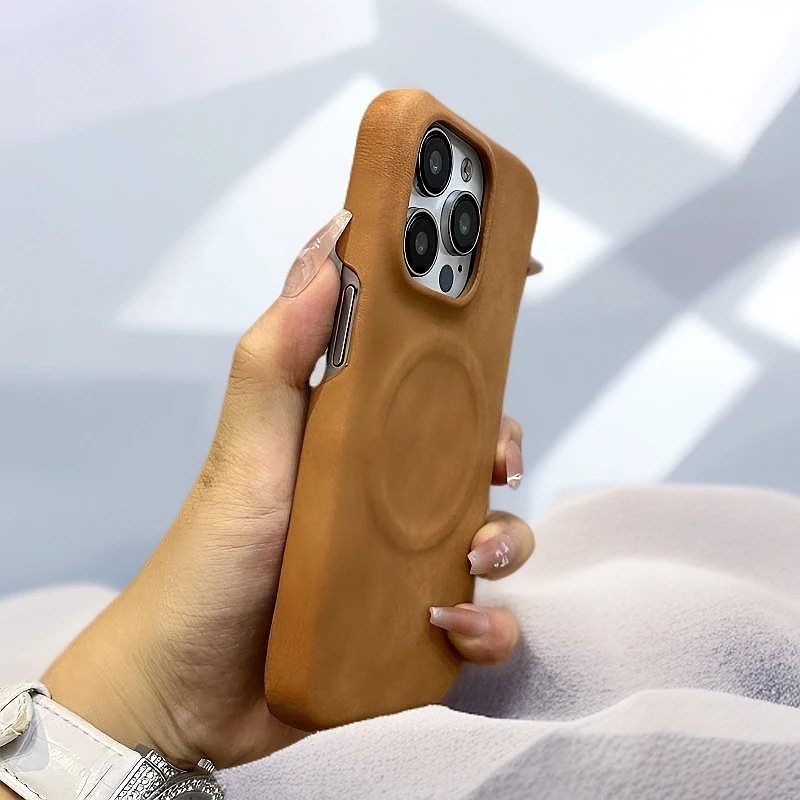 适用苹果16promax磁吸羊巴皮手机壳15pro皮质14pro全包12防摔男女