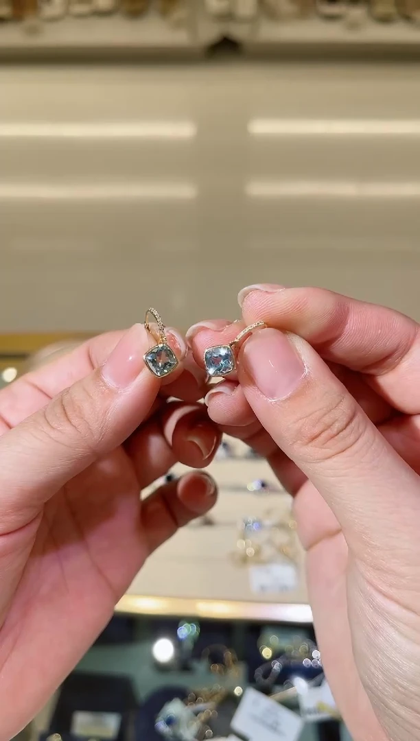【闪购商品】海蓝宝石耳饰18K金镶嵌海蓝宝耳扣