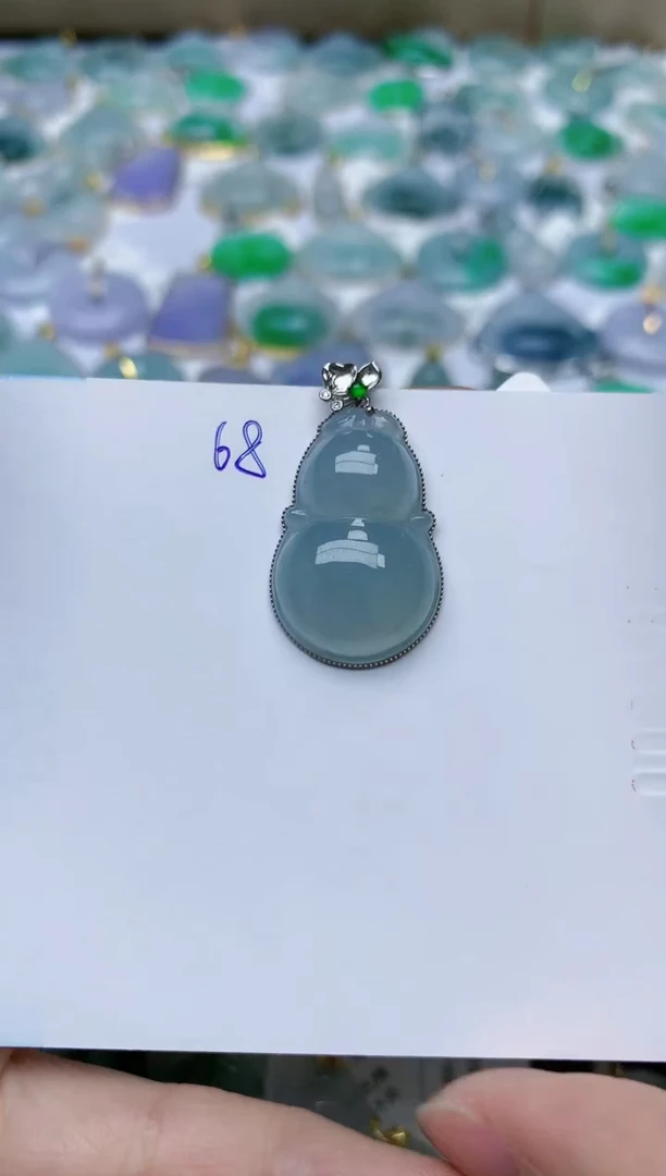 【闪购商品】翡翠颈饰18K金镶嵌天然翡翠A货 68