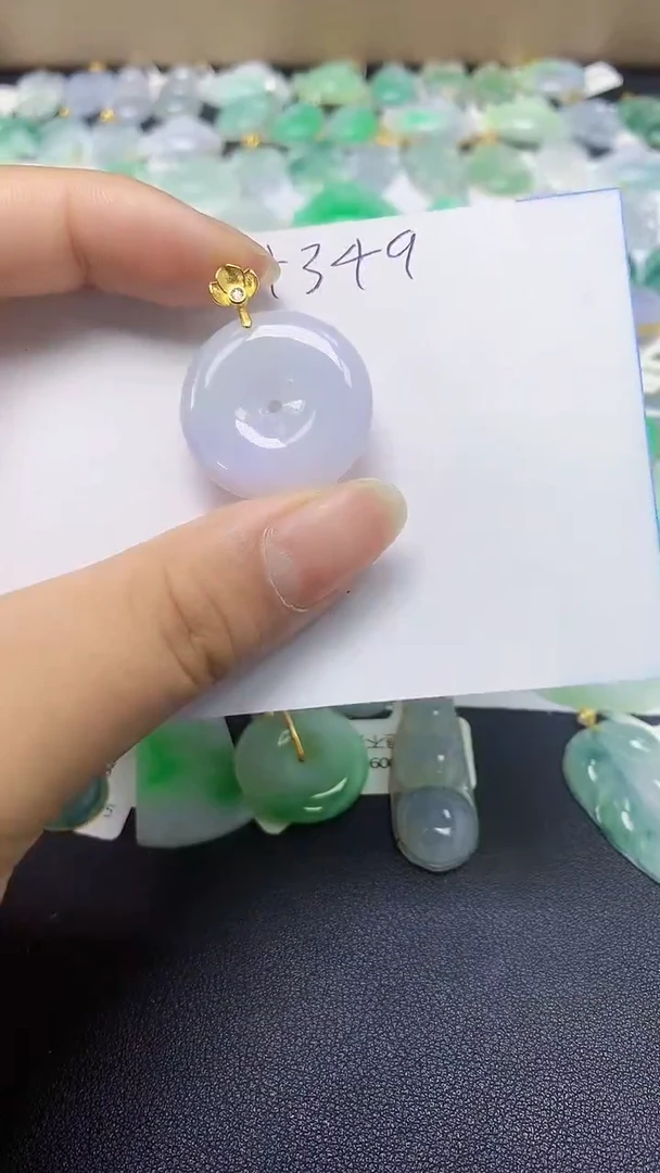 翡翠未镶嵌颈饰 天然缅甸翡翠A货