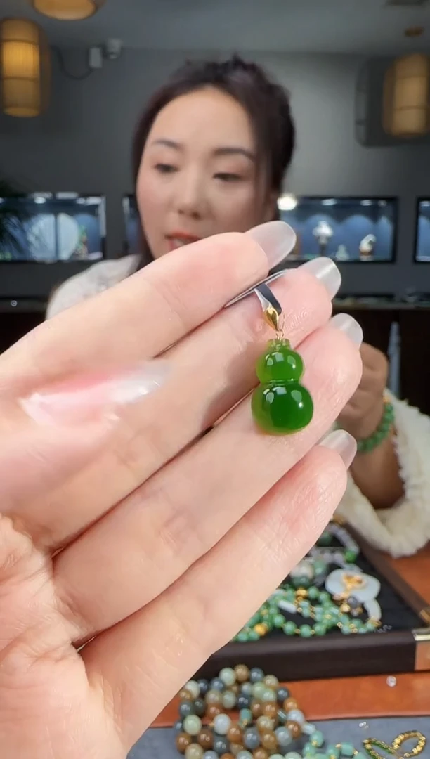 吊坠(不含链)18K金镶嵌和田玉1