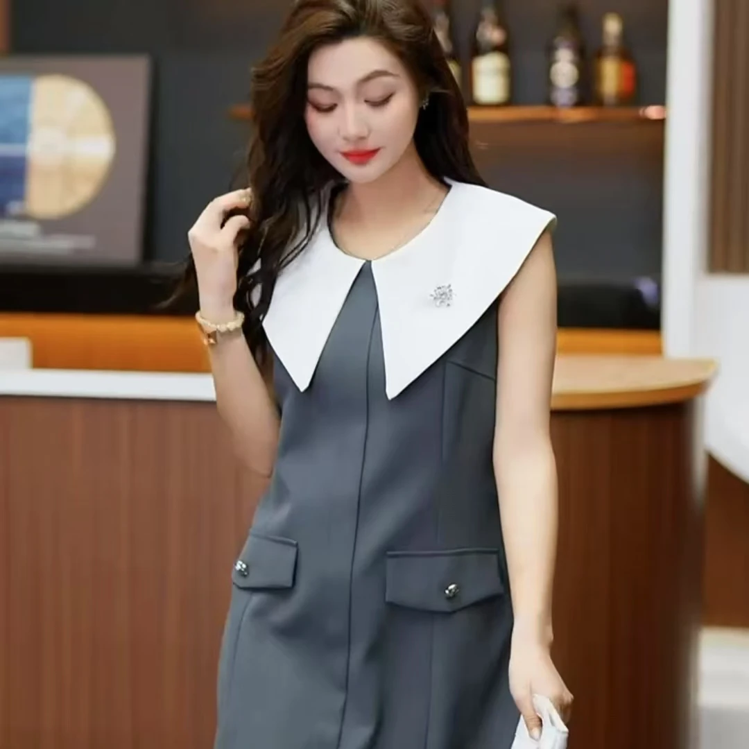 时尚洋气裙子2025春季新款法式娃娃领绝美宽松显瘦修身背心连衣裙