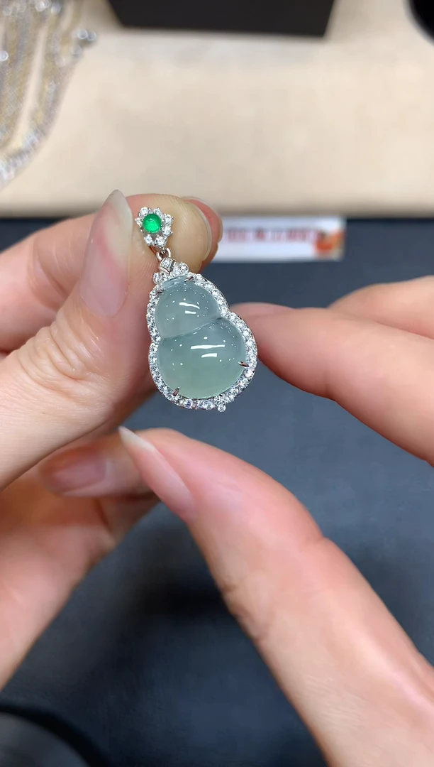 【闪购商品】翡翠颈饰银S925镶嵌葫芦【无鉴赏期多样性发其一