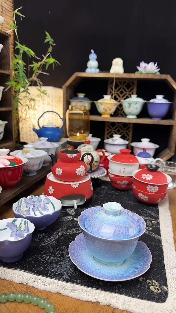 D****7紫青色结晶釉花型三才盖碗