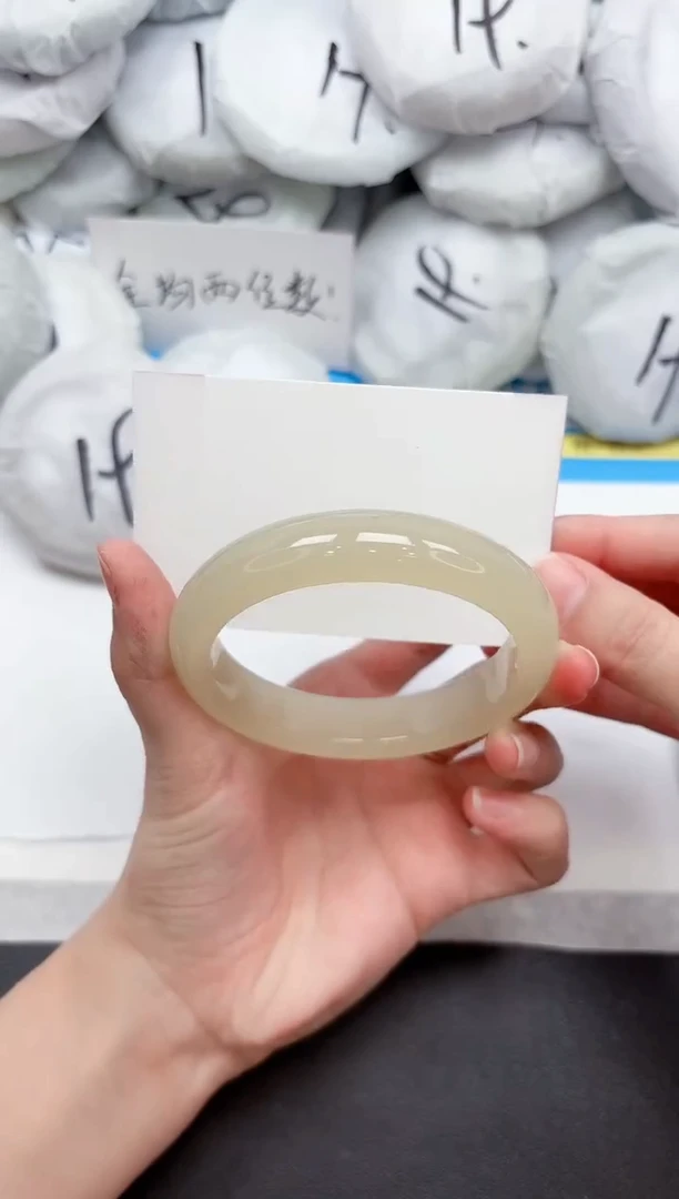 未镶嵌手镯石英质玉16-60.0