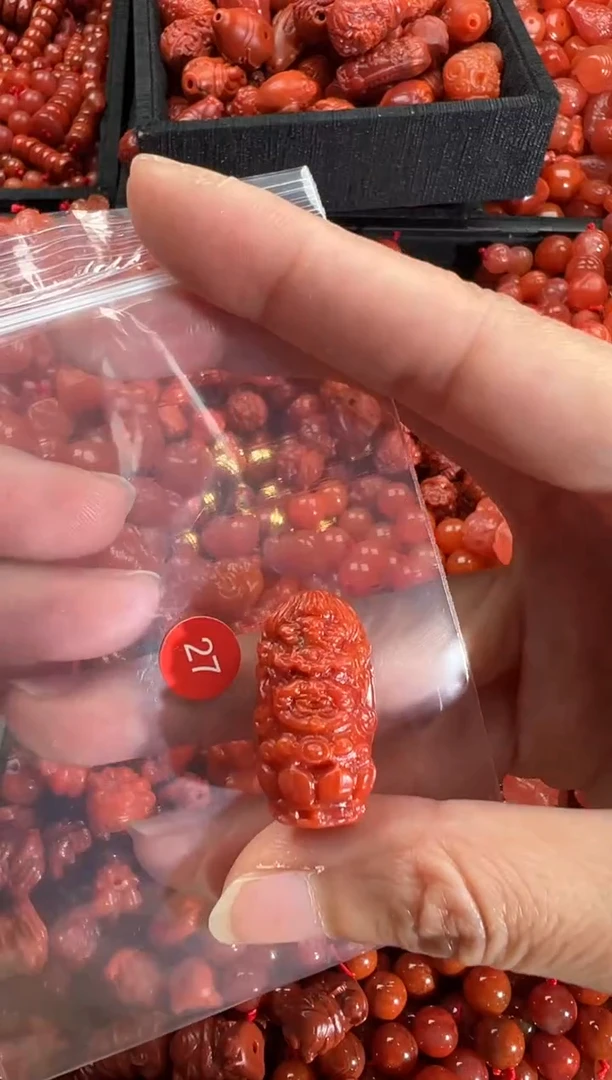 【闪购商品】南红玛瑙颈饰未镶嵌1