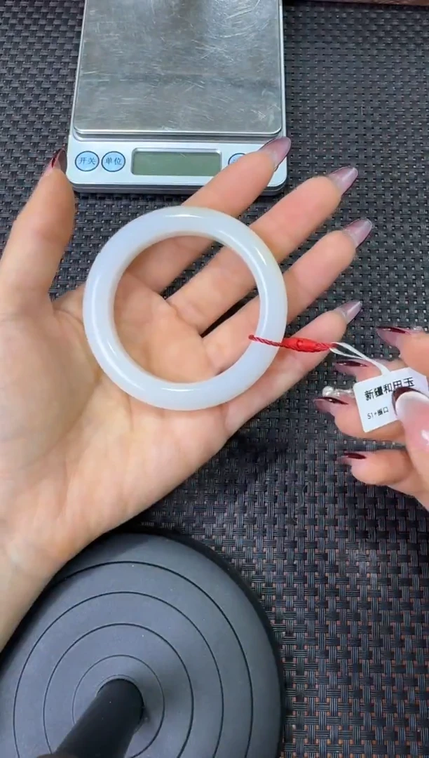 未镶嵌手镯和田玉且末金山白玉手镯卡51圈口