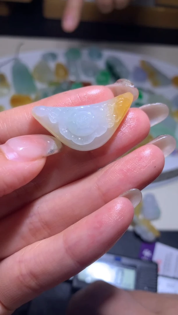 未镶嵌定制翡翠毛货