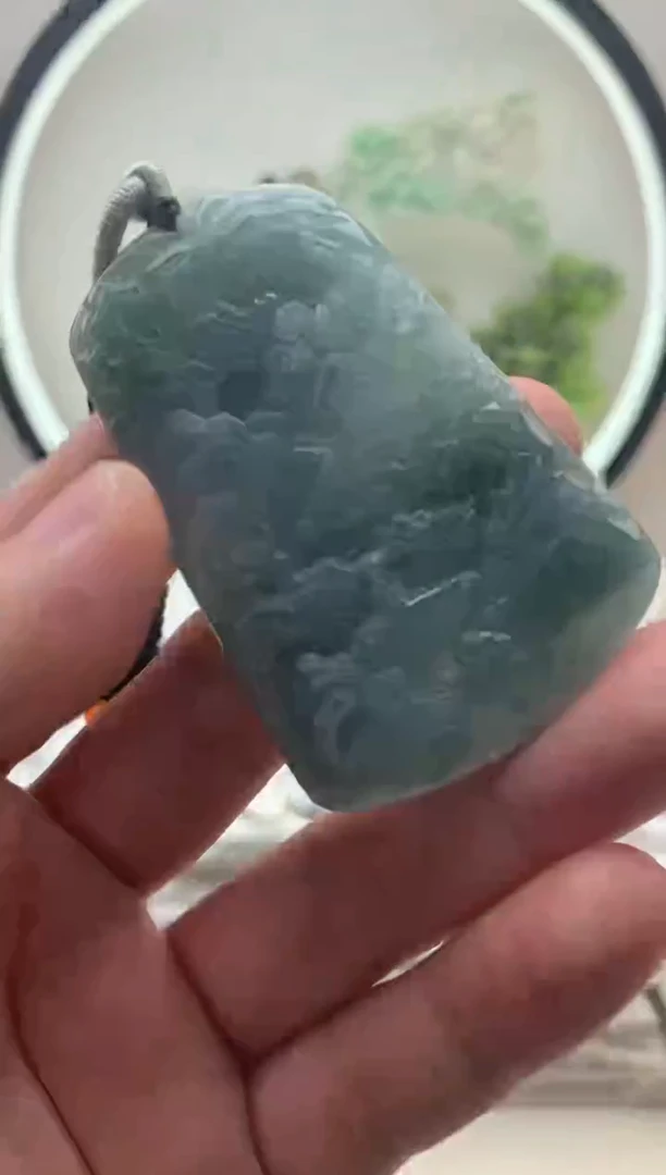 颈饰未镶嵌翡翠山水牌