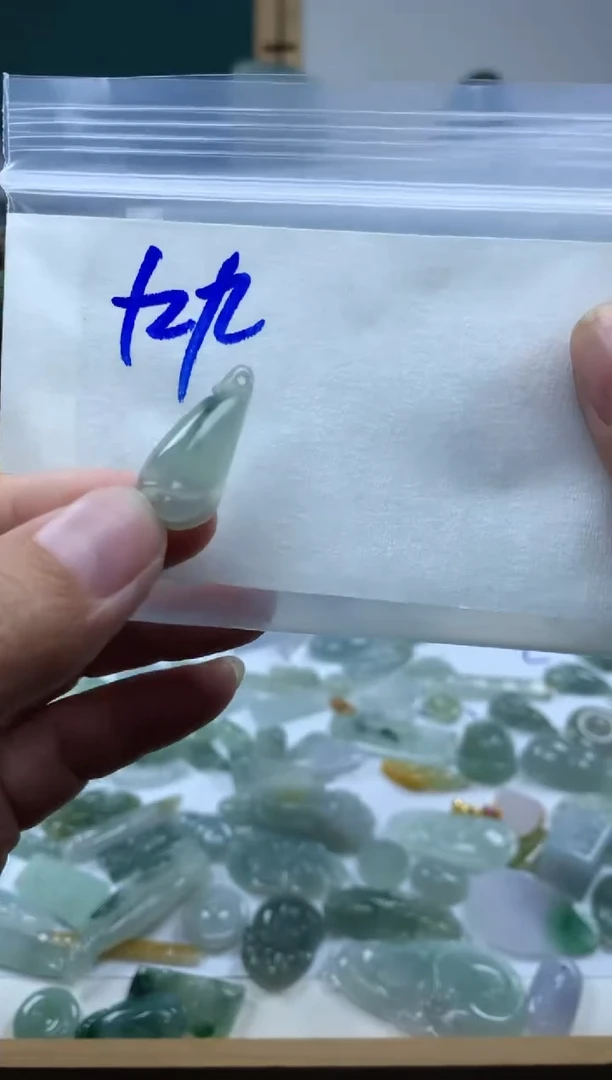 裸石翡翠开****3翡翠吊坠