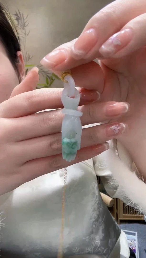【闪购商品】翡翠颈饰未镶嵌吊坠