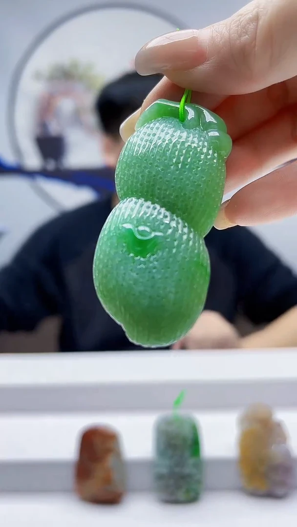 未镶嵌定制翡翠毛货挂件38