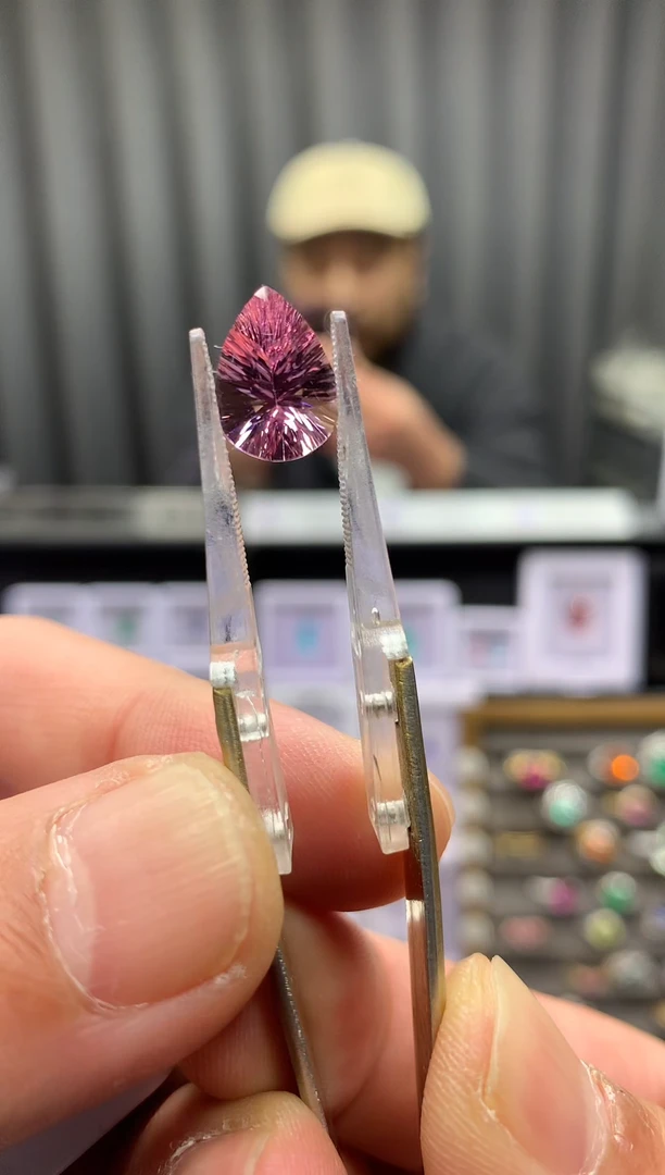 未镶嵌裸石碧玺3ct 72
