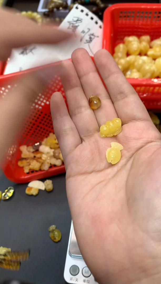 【闪购商品】琥珀珠宝奇石未镶嵌015琥珀蜜蜡     3个一起