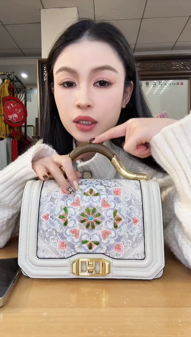 牛皮月****᭡1111111111