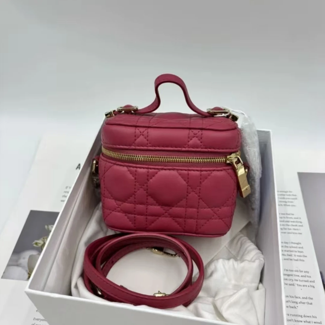 95新 DIOR/迪奥 安洁利 迪奥树莓色三格化妆盒