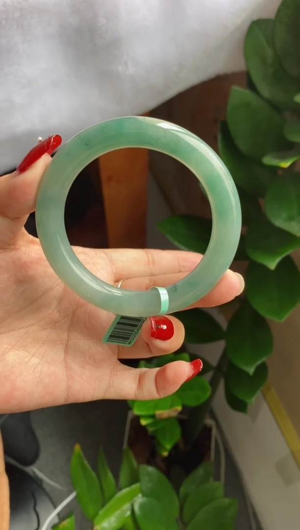 【闪购商品】翡翠手镯未镶嵌（特价福利）湖水绿海蓝圆条18号