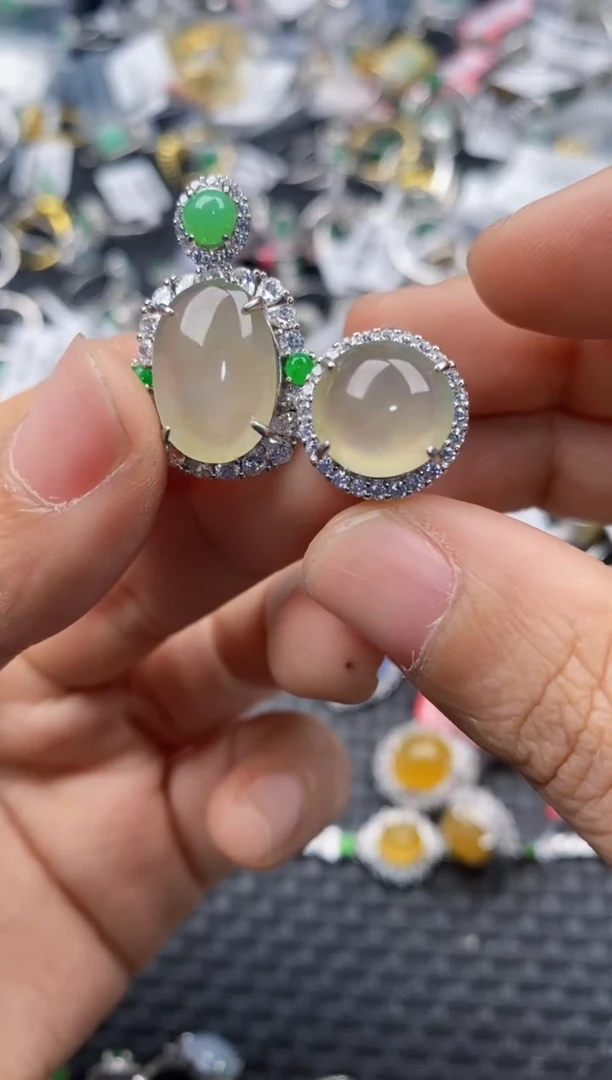 银S925镶嵌戒指翡翠333     10