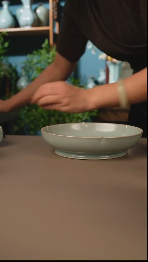 仿古葵口盘微暇