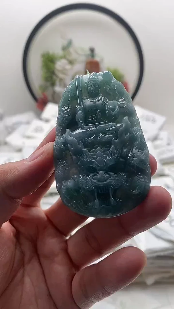 颈饰未镶嵌翡翠不动明王