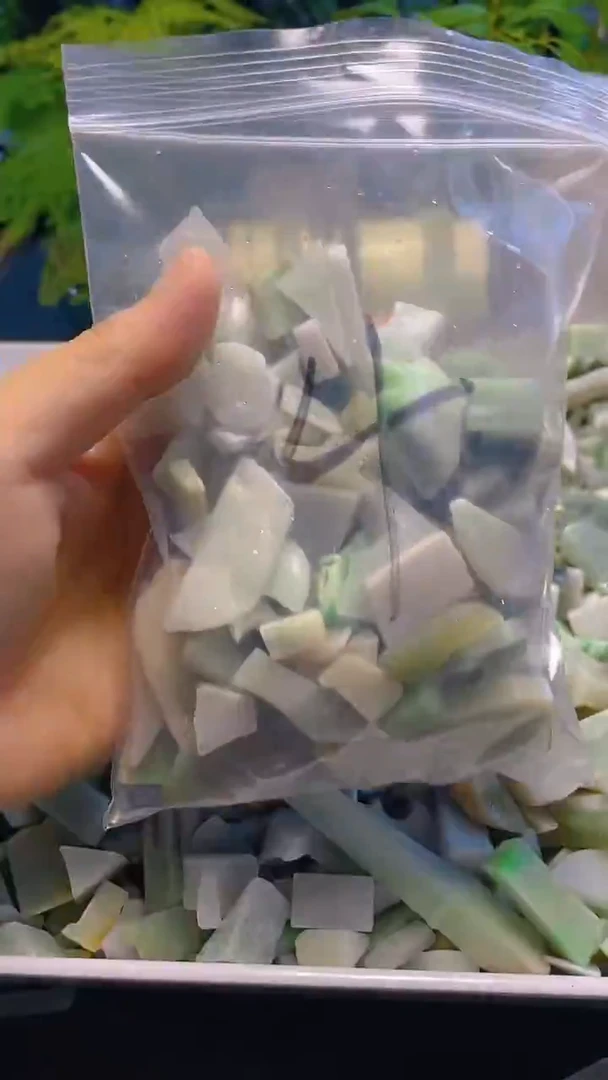散珠翡翠边角料4