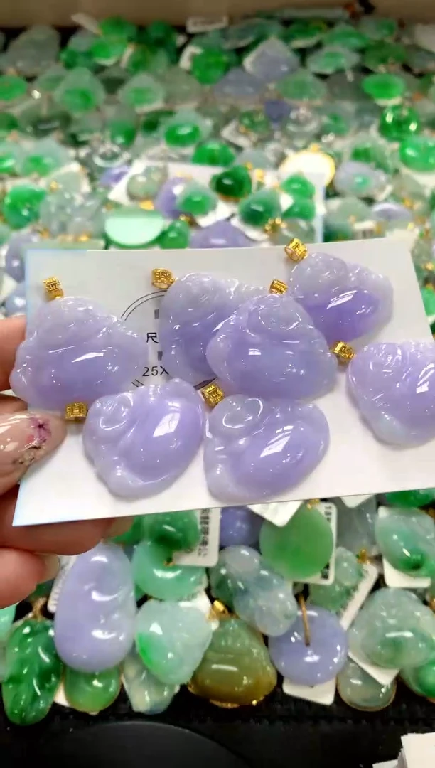翡翠18K金镶嵌颈饰1111111111111111（多样性发其一）