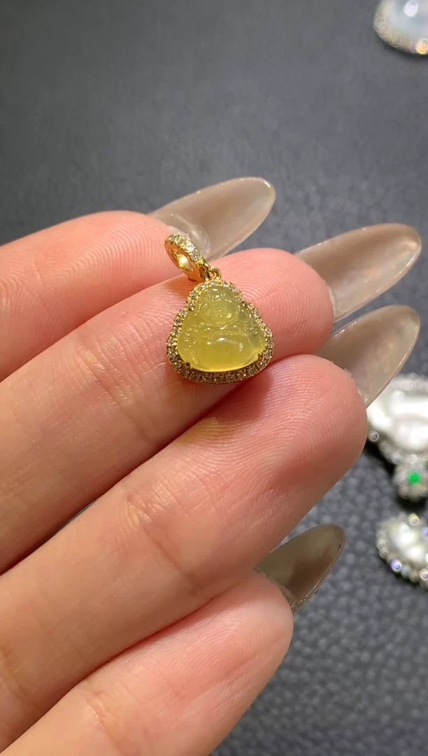 【闪购商品】翡翠颈饰18K金镶嵌黄佛公