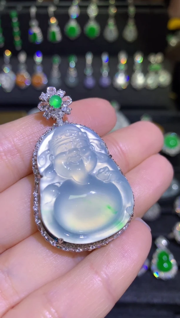 【闪购商品】翡翠颈饰18K金镶嵌高冰玻起胶金丝绿财神