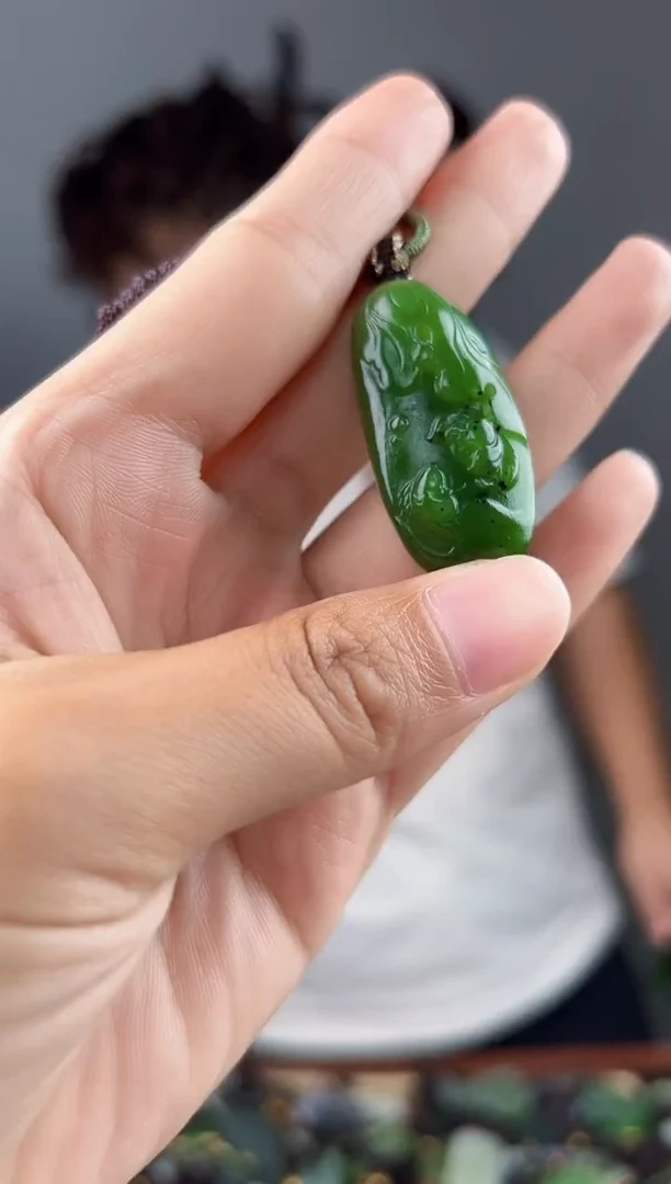 和田玉未镶嵌颈饰拍一发一，多样性发货