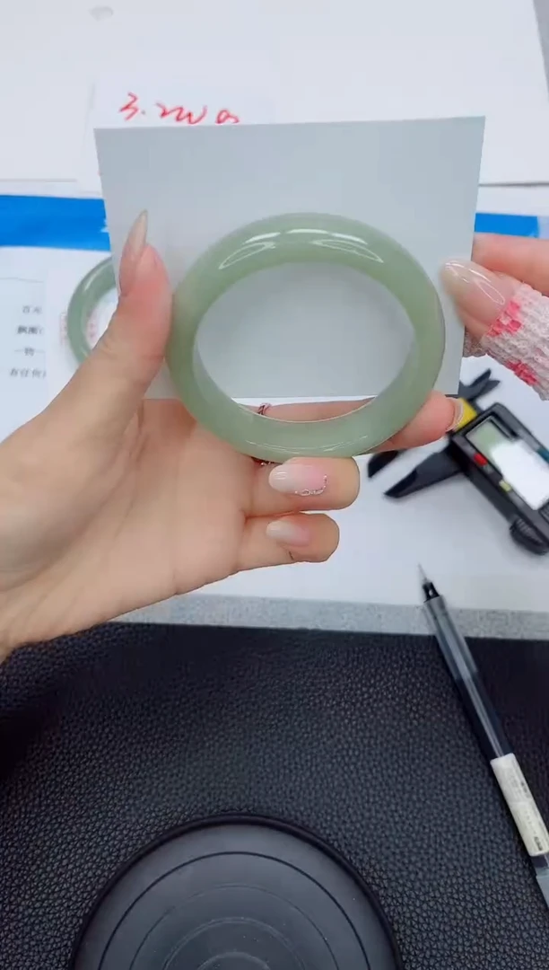 石英质玉手镯未镶嵌294-54.3