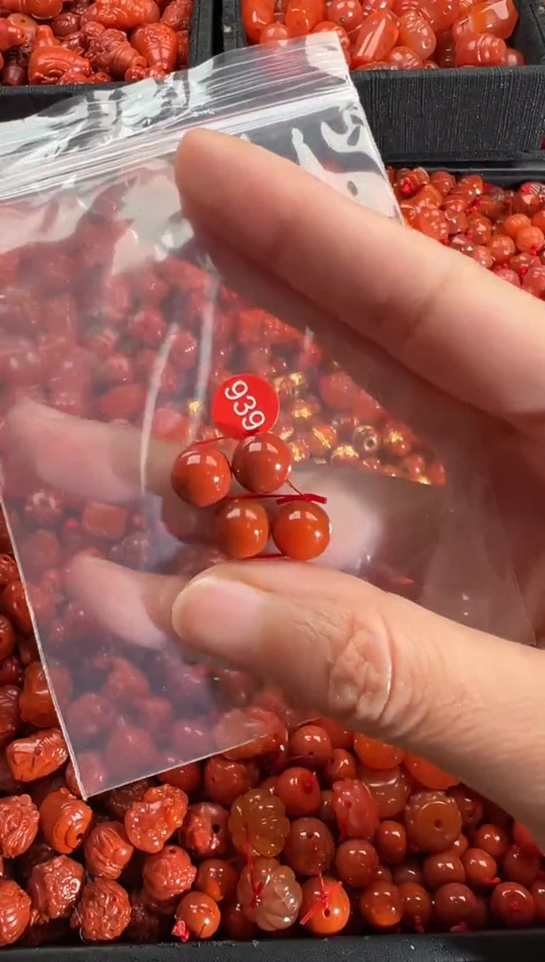 【闪购商品】南红玛瑙颈饰未镶嵌1