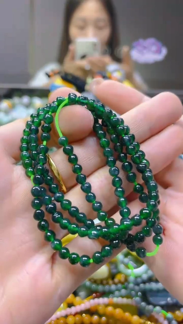 翡翠未镶嵌颈饰4MM/J/翡翠A货，一件也是批发价