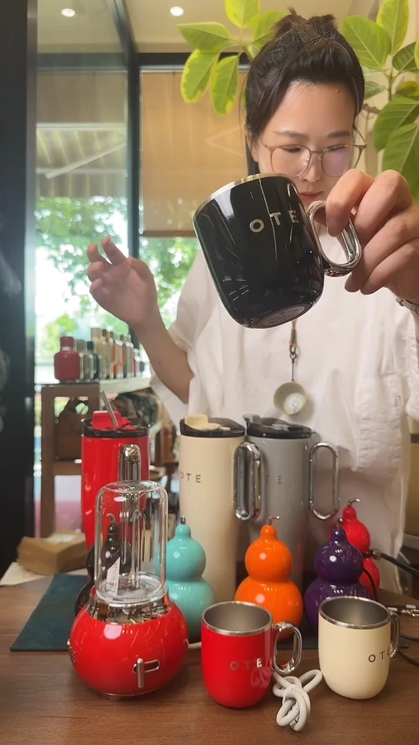 黑色咖啡杯黑色咖啡杯