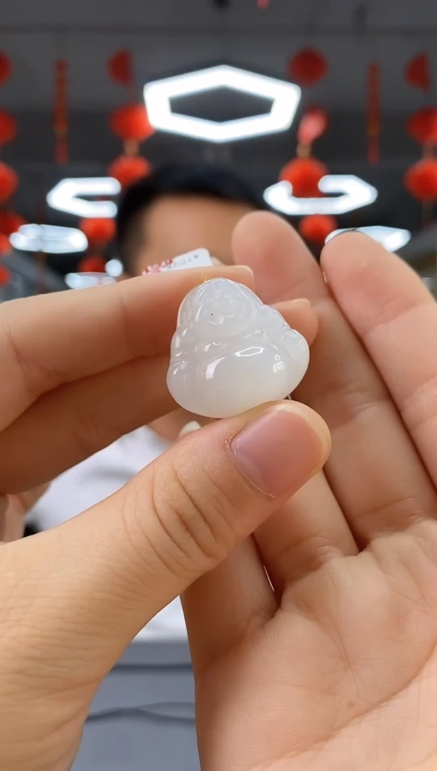 和田玉未镶嵌颈饰需要包容 yp