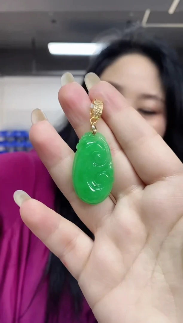 【闪购商品】翡翠吊坠(不含链)未镶嵌多样性发其一颜色微差