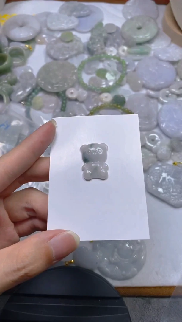 翡翠未镶嵌颈饰104