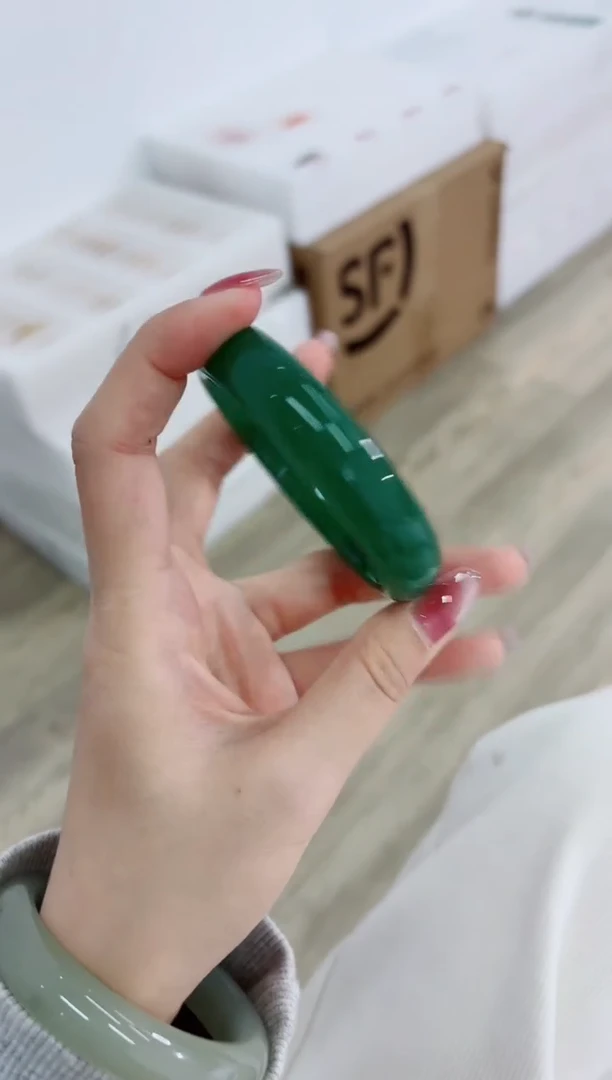 未镶嵌手镯石英质玉93-60D