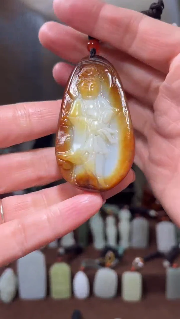 颈饰未镶嵌和田玉·