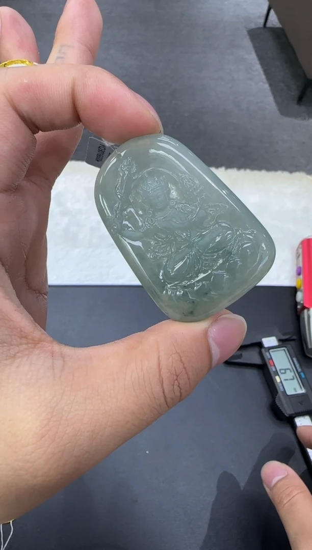 未镶嵌挂件翡翠春*里多样性天然翡翠A货孤品