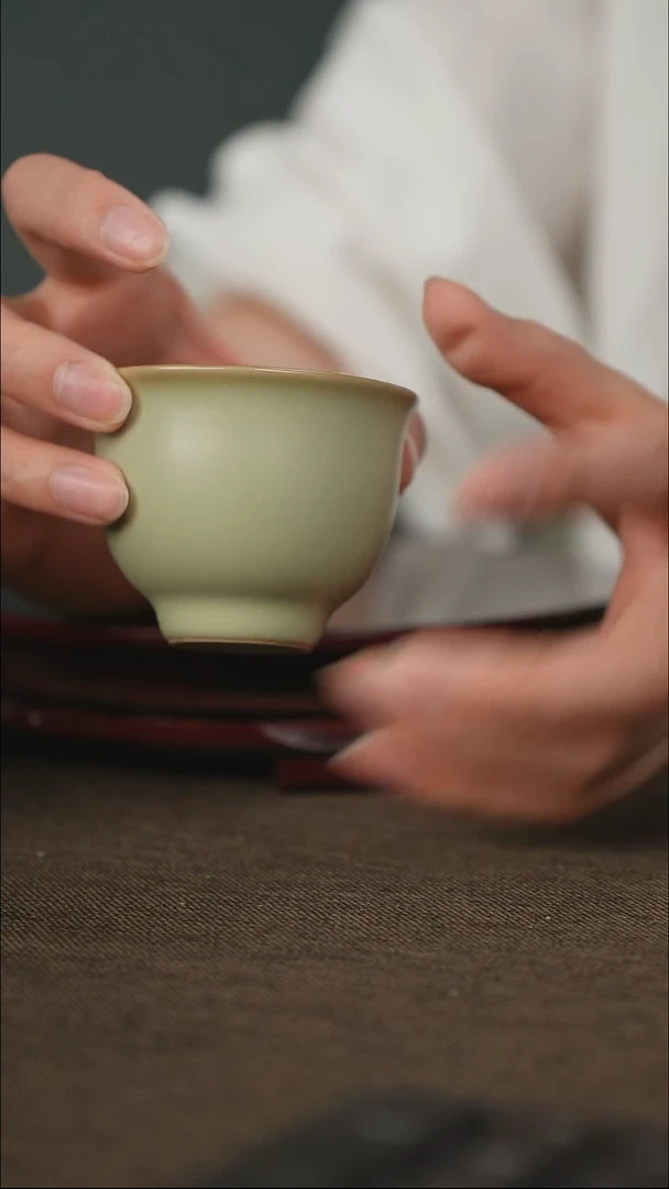 粉青 炉式杯 带底款