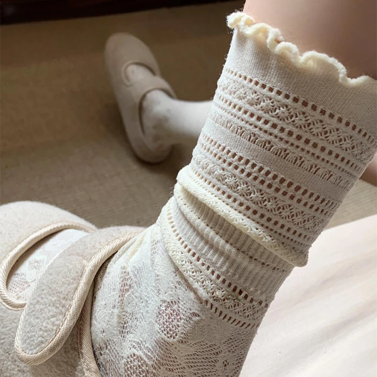 文伊娜袜子女夏季薄款中筒袜芭蕾风日系镂空花边堆堆袜配小皮鞋