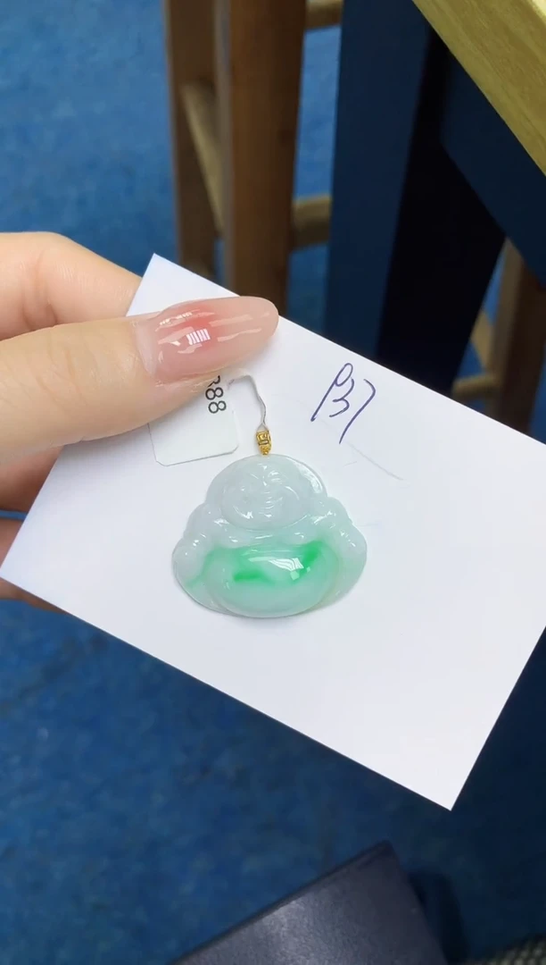 翡翠18K金镶嵌颈饰 天然缅甸翡翠A货