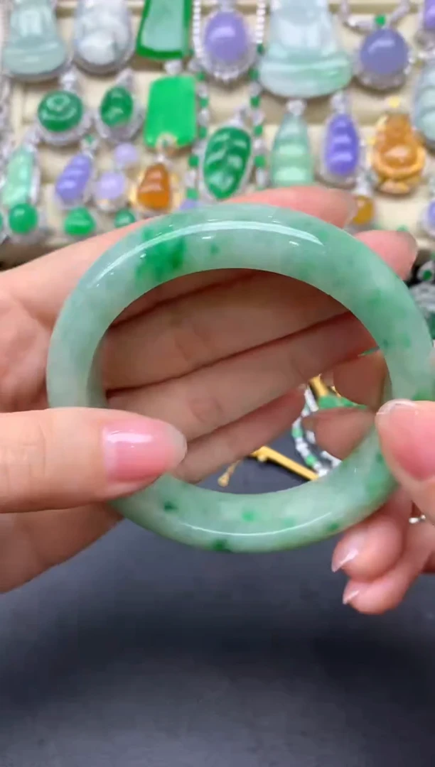 【闪购商品】翡翠手镯未镶嵌305中国好珍宝