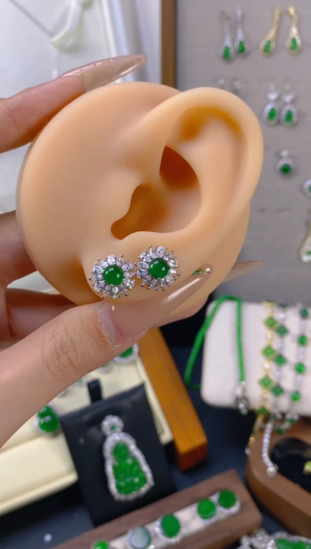 银S925镶嵌翡翠耳饰多样性