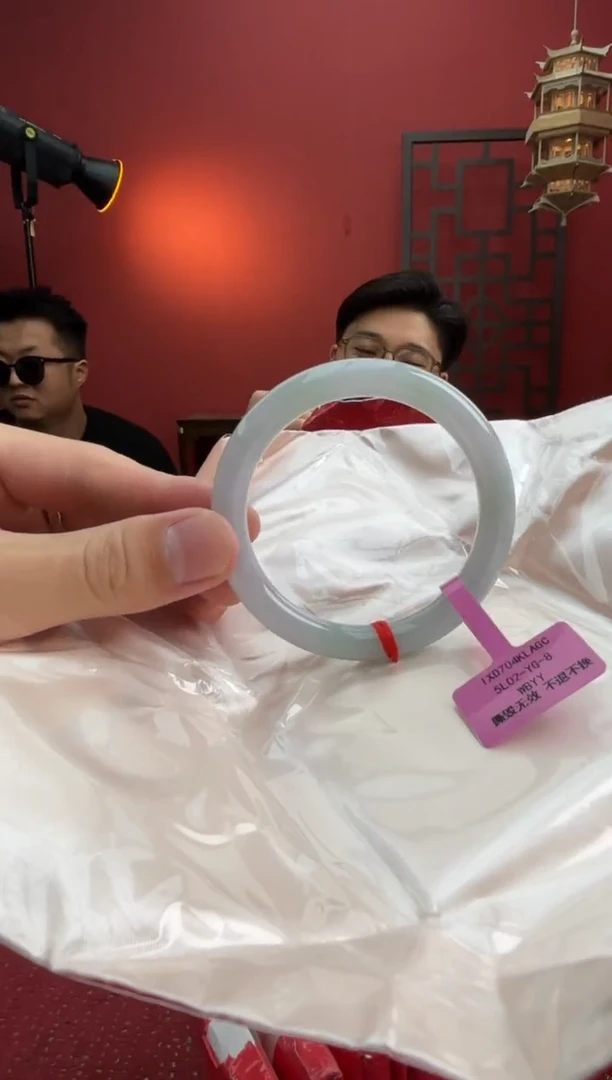 未镶嵌手镯（圆镯）翡翠翡翠手镯4
