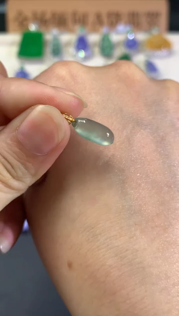 吊坠(不含链)18K金镶嵌翡翠Q186|580