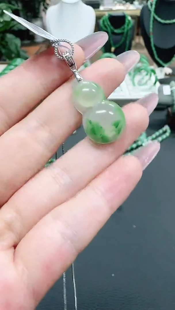 未镶嵌1石英质玉（非洲翠）/1552